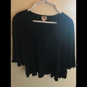 🌸NWOT Mossimo Front Tie Shirt